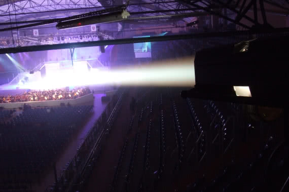 Followspoty - reflektory prowadzące